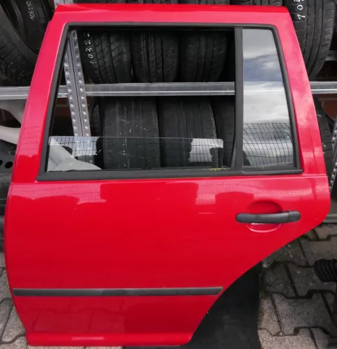 VW Golf 4 Bora Tür hinten links nur Kombi / Variant rot LY3D Fahrerseite mit Anb (114137)