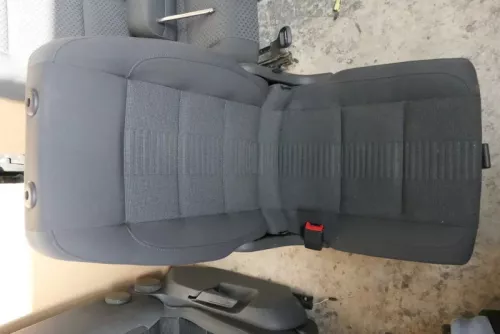VW Touran Sitz hinten links (hinter Fahrersitz) Rücksitz anthrazit (114356)