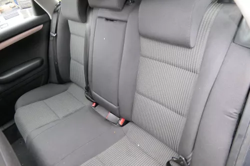 Audi A4 B6 B7 8E Sitz Rückbank Rücksitzbank hinten 3-Punkt-Gurt schwarz - Kopfst