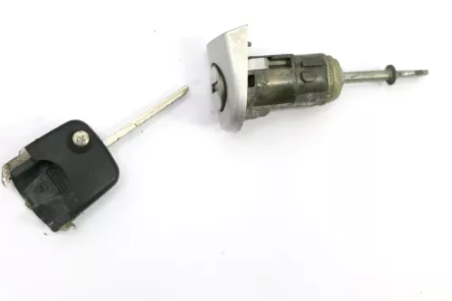 VW Passat 3B Lupo Türschloß Schloß Tür mit 1x Schlüssel vorne links (114898)