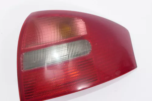 Audi A6 4B Limousine Rücklicht Heckleuchte 4B5945096 rechts (114982)