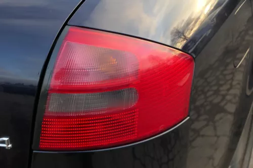 Audi A6 4B Limousine Rücklicht Heckleuchte 4B5945096 rechts (114982)