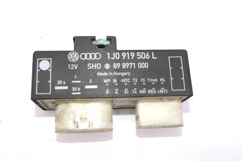 VW Golf 4 Bora Steuergerät Lüfter Kühlerlüfter Lüftersteuergerät 1J0919506L (115141)