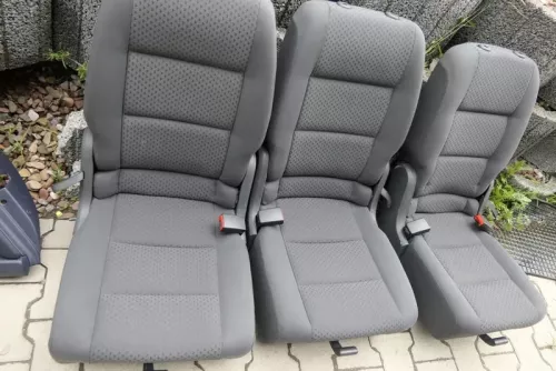 VW Touran Sitz Sitze hinten links 1. Reihe Rücksitz anthrazit alle 3 Stück. (115224)