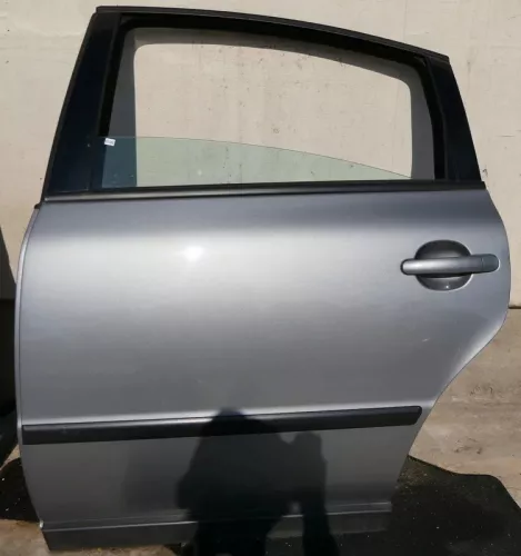 VW Passat 3B 3BG Limousine Tür hinten links mit Scheibe grau LD7W