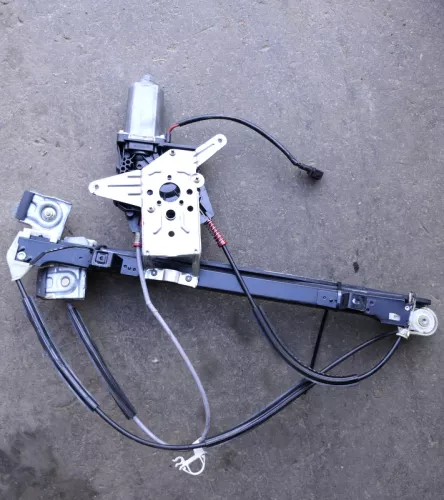 VW Lupo 6X elektrischer Fensterheber Motor vorne links Fensterhebermotor 2-polig (115760)