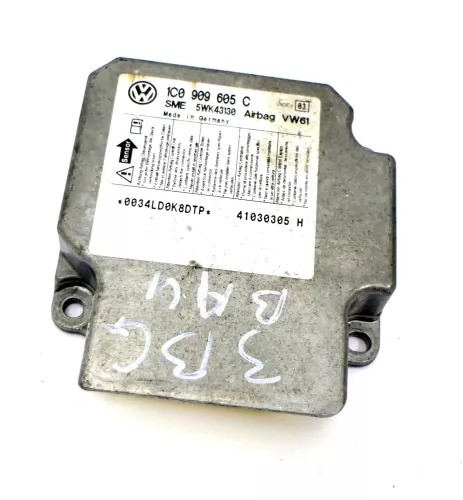 VW Passat 3B 3BG Steuergerät Airbag Airbagsteuergerät 1C0909605C Index 03