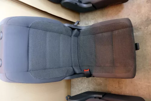 VW Touran Sitz hinten links anthrazit (hinterm Fahrersitz) Rücksitz - 116061