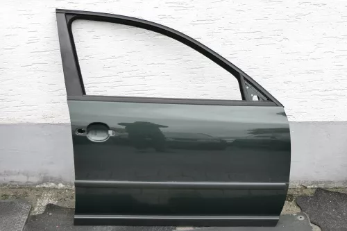 VW Passat 3B 3BG Kombi + Limo Tür vorne rechts Beifahrertür grün LC6N 116589