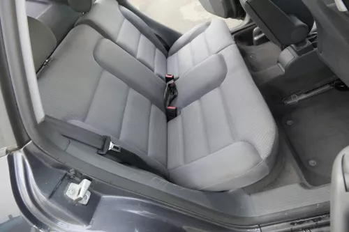 Audi A3 8L Sitz Sitze hinten Rückbank Rücksitzbank Sitzfläche mit 2 Kopfstützen (117107)