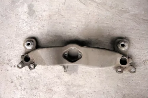 Audi A4 8E B6 Querrohr Querträger Halter Getriebe 8E0399263R 8E0399263AL 8E0 399