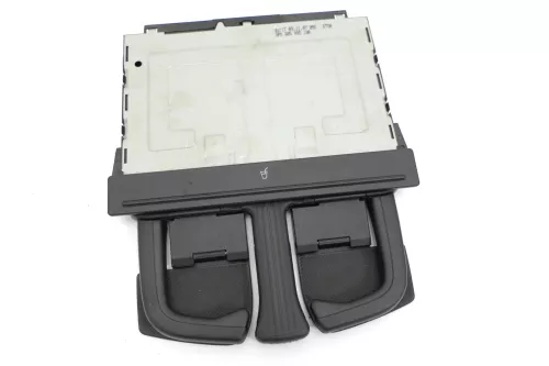 Audi A3 8P Becherhalter Dosenhalter Getränkehalter hinten 8P0885995