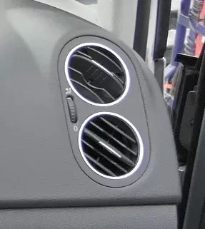 VW Golf Plus 5M Lüftungsdüse Düse Lüftung vorne rechts schwarz 5M0819704H