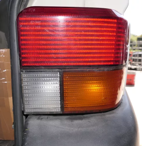 VW T4 Rücklicht hinten rechts Rückleuchte Heckleuchte Lampenträger (117396)