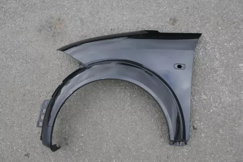 Audi A2 8Z Kotflügel vorne links schwarz LZ9W