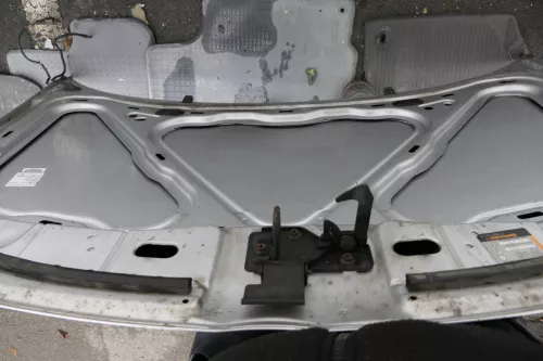 VW Polo 9N Motorhaube KLappe vorne silber grau LA7W bis ca. Bj. 2004 Hagelschade (118252)