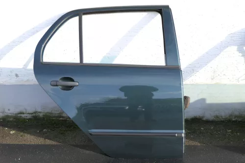 Skoda Fabia 6Y Limousine Stufenheck Tür hinten rechts grün 9572