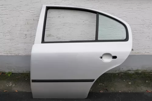 Skoda Octavia 1U Limousine Tür hinten links silber 9102 LF7T