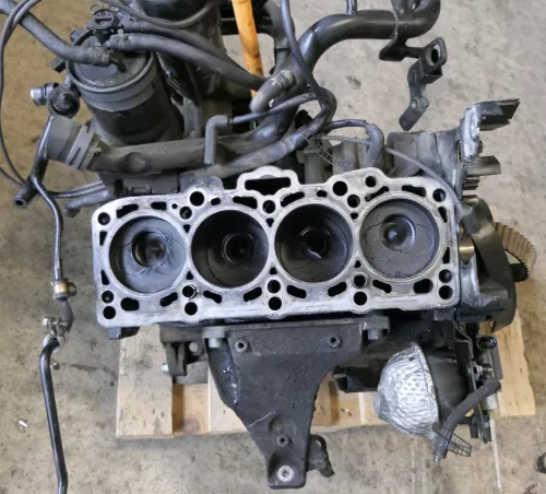 VW Passat 3BG Motor Block Motorblock 2.0 TDI 100kw 136PS BGW (118654)