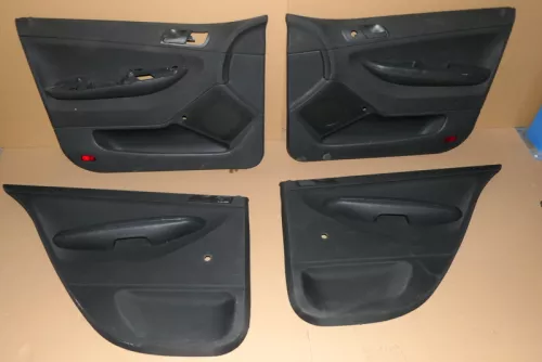 4 x Skoda Fabia 6Y Stufenheck Türverkleidung Verkleidung Tür vorne hinten links  (118693)
