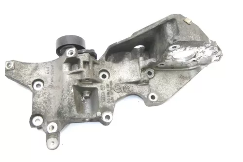VW Passat 3C Golf 6 Halter Konsole Lichtmaschine Träger 1.9 TDI 03L903139D Pumpe