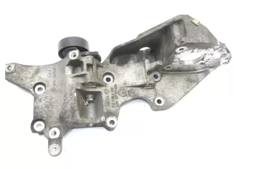 VW Passat 3C Golf 6 Halter Konsole Lichtmaschine Träger 1.9 TDI 03L903139D Pumpe (119224)