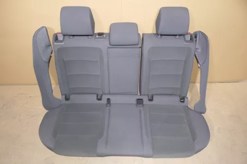 VW Golf 5 V Sitz Sitze hinten Rückbank Rücksitzbank Sitzfläche Lehne mit Kopfstü (119258)