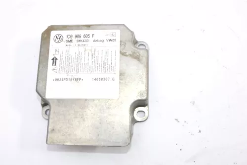 VW Golf 4 Bora Steuergerät Airbag Airbagsteuergerät 1C0909605F 01 002 Kopfairbag (119900)