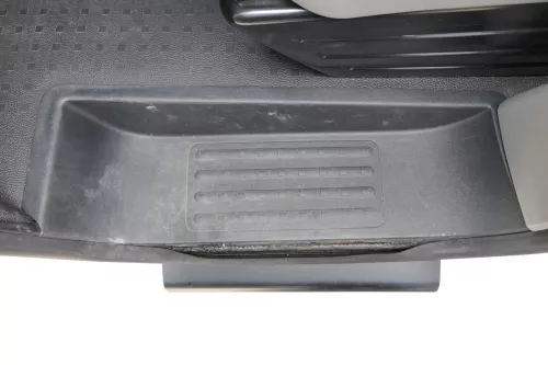 VW T5 Tür rechts vorne Trittschale Stufe Einstiegsleiste Trittstufe rechts vorne (120504)