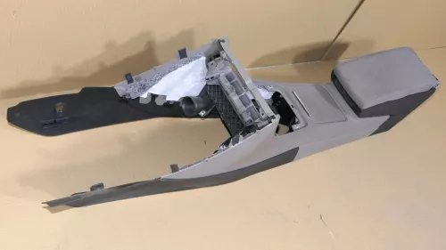 VW Passat 3C Mittelarmlehne Armlehne Fach original komplett zum nachrüsten maccc (120512)