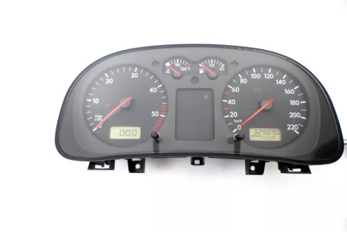 VW Golf 4 Tacho Tachometer Kombiinstrument 329.000km 1J0919860B 1,9 TDI 66kw 81 (121009)