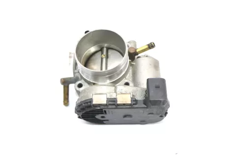 VW Golf 4 Bora Drosselklappe 2,0 85kw 115PS AZJ 06A133062Q 06A133062D (122121)