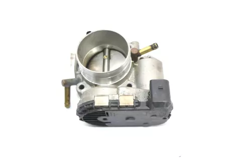 VW Golf 4 Bora Drosselklappe 2,0 85kw 115PS AZJ 06A133062Q 06A133062D