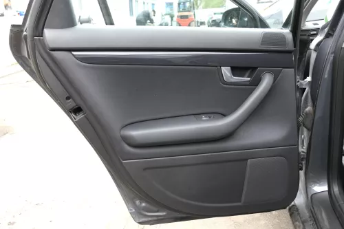 4x Audi A4 8E B6 Türverkleidung Verkleidung Tür vorne +hinten links schwarz soul (122711)