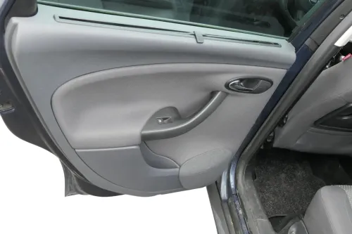 Seat Altea 5P XL Türverkleidung Verkleidung Tür vorne +hinten links Sonnenrollo (122810)