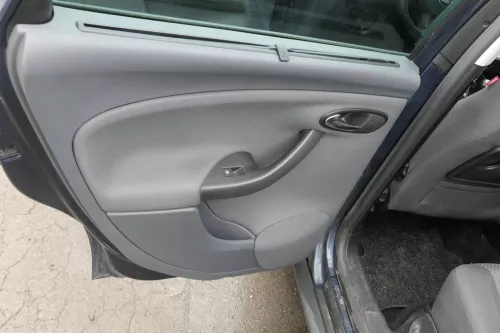 Seat Altea 5P XL Türverkleidung Verkleidung Tür vorne +hinten links Sonnenrollo (122810)