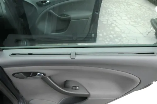 Seat Altea 5P XL Türverkleidung Verkleidung Tür vorne +hinten links Sonnenrollo (122810)