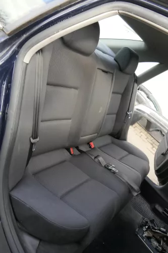 Audi A4 B6 B7 8E Limousine Sitz Rückbank Rücksitzbank hinten schwarz Kopfstützen