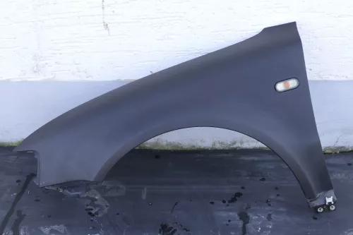 VW Passat 3B Kotflügel vorne links schwarz matt