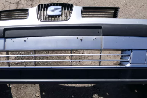 Seat Ibiza 6K Stoßstange Frontstoßstange vorne sibler LS7N Faceliftmodell ab1999 (123074)