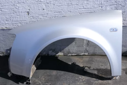 Audi A4 8E B6 Kotflügel vorne links grau silber LY7W (123092)