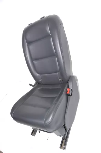 VW Sharan 7N Alahmbra Sitz hinten in der MItte mittig 1.Sitzreihe Kunstleder 