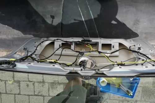 VW Golf 5 V Heckklappe hinten Kofferraumklappe mit Scheibe silber LA7W reflex (123504)