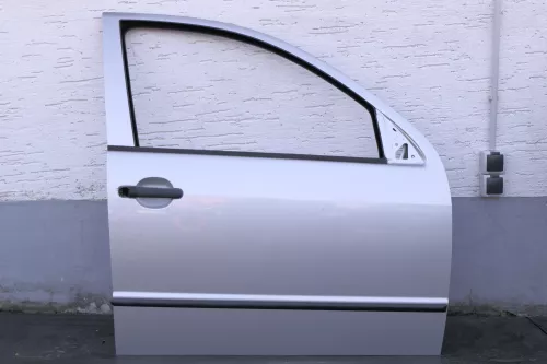 Skoda Fabia 6Y Kombi + Limousine Tür vorne rechts Beifahrertür grau silber LF7T (123600)