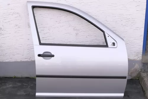 VW Golf 4 Bora Tür vorne rechts Beifahrertür 4/5-Türer + Kombi silber LA7W refle (123686)