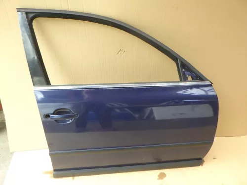 VW Passat 3B 3BG Kombi Limo Tür vorne rechts Beifahrertür blau LD5Q ohneAnbaute