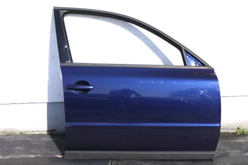 VW Passat 3B 3BG Kombi Limo Tür vorne rechts Beifahrertür blau LB5N ohneAnbautei