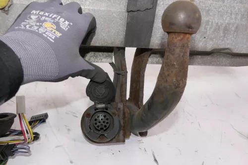 Audi A6 4B starre starr Anhängerkupplung Anhängekupplung Bosal 033181 (123968)