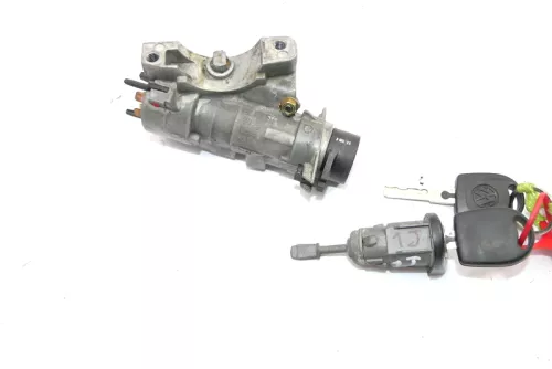 VW Golf 4 Bora Zündschloß + 1x Türschloß links mit 2 x Schlüssel  (125140)