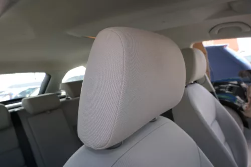 Skoda Octavia 1Z Sitz vorne links oder rechts Kopfstütze Kopfstützen grau achat (125288)